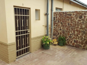Suburbian Lodge