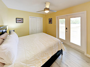 58th St S 1826 - 4 Br Home