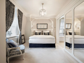 Schlosshotel Berlin By Patrick Hellmann