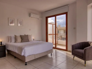 Phaedrus Living City Flat Palas 102