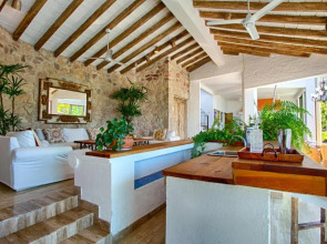 Adventure House Conchas Chinas