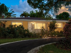 Miami Pool Oasis in El Portal