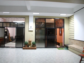 OYO 75486 Anna Residence Jomtien