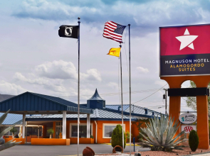 The Classic Desert Aire Hotel