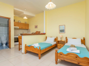 Dolphin Studio Swimming Pool Walk to Beach Sea Views A C Wifi Car Not Required - 559
