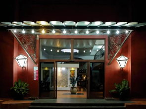 La Posada Hotel & Beach Club