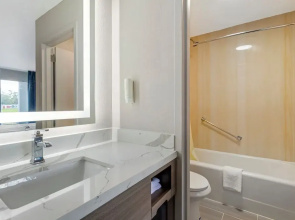 Rodeway Inn Orange Park - Jacksonville Near Naval Air Station