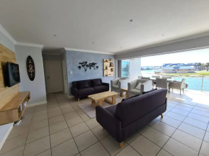 33 Kingston Place, Marina Martinique