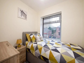 Beautiful Cozy Home With Free Parking