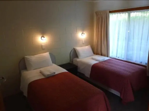 Willaway Motel Apartments