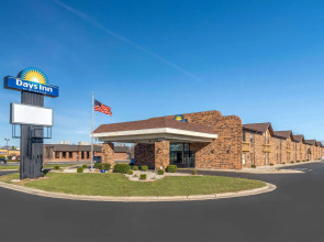 Days Inn by Wyndham Anderson IN