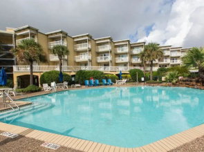 Victorian Condo Hotel Resort