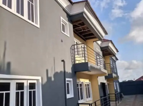 Ajah Apartment & Suites