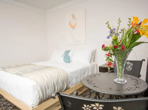 Periwinkle Inn
