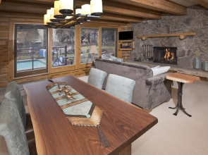Village Center Condo 1G