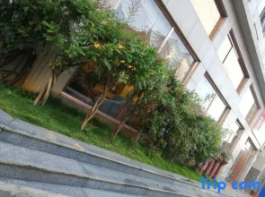 Shizong Tongyuan Hotel