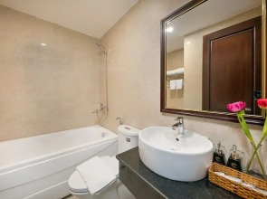 Celina Hotel & Apartment