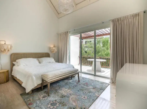 Newly Added El Portillo 2BR Apt