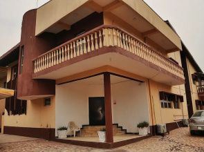 Jolie Suites