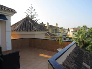 Spacious 700m2 villa, Golfers paradise.