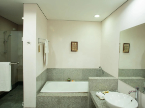 The Jayakarta Suite Komodo Flores