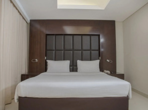 Staybridge Suites Dubai Internet City, an IHG Hotel
