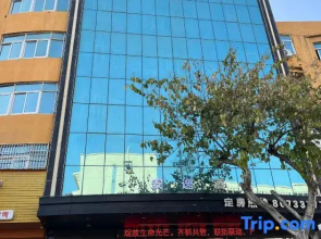 Yuhuan Anyi Business Hotel (Bus Station)