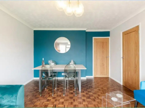 Gayton Court 2-Bedroom Flat in the Centre of Reigate