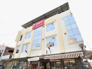 OYO 1605 Hotel Axis Inn