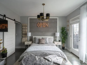 Romantic Studio Getaway with Rooftop Deck