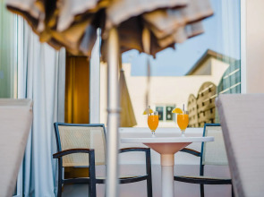 Napa Plaza Hotel - Adults Only