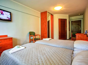 Centrum Szkoleniowo Rekreacyjne Hotel Karolinka