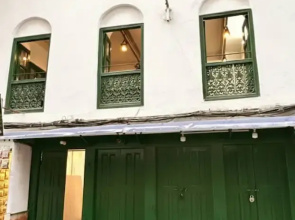 Buddha Apartment - Traditional House in Thamel