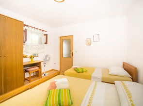 Apt Next to the Beach w Balcony and sea View