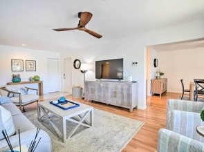 Relaxing Condo w/ Screened-in Lanai, 4 Mi to Beach