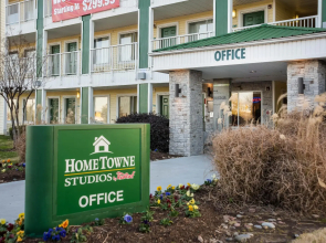 HomeTowne Studios by Red Roof Dallas - Irving