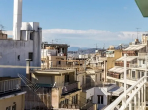 Central apartment with 5 bedrooms near the metro