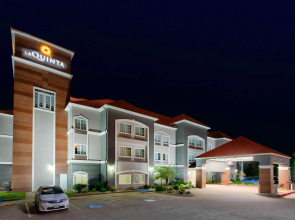 La Quinta Inn & Suites by Wyndham Palestine