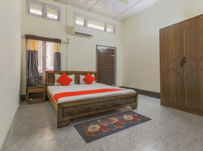 OYO 72011 The Casa Heritage