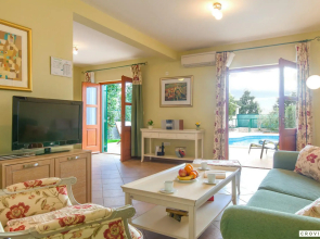 Mare III in Hvar with 4 bedrooms and 1 bathrooms
