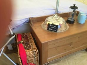 The Swallows glamping