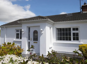 Charming 4-bed Cottage in Dungannon