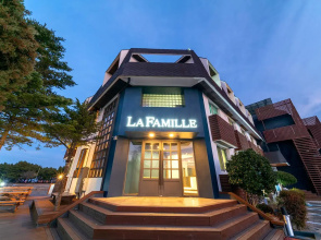 La Famille