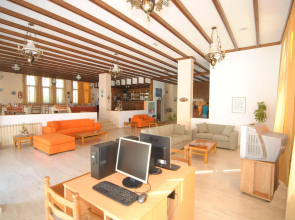 Iris Hotel