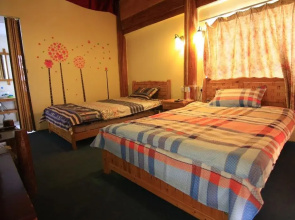 Lijiang Shuhe Shi Wu Wan Hostel