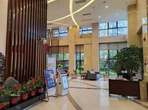 Mingcheng Danrong Hotel