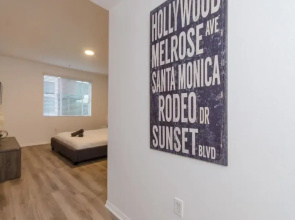 VIP Hollywood LA 5BD Pool Walk of Fame