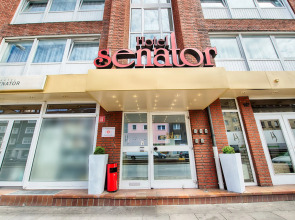 Hotel Senator
