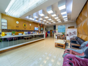 Super 8 by Wyndham Huizhou Bus Terminal
