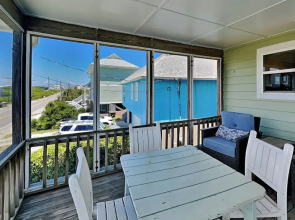 Livin' the Ruff Life by Topsail Realty
